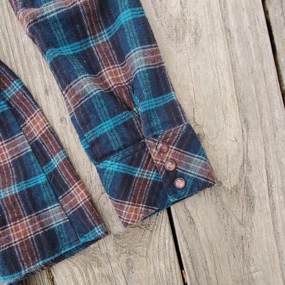 F21 teal and brown plaid flannel tunic - Picture 3 of 3